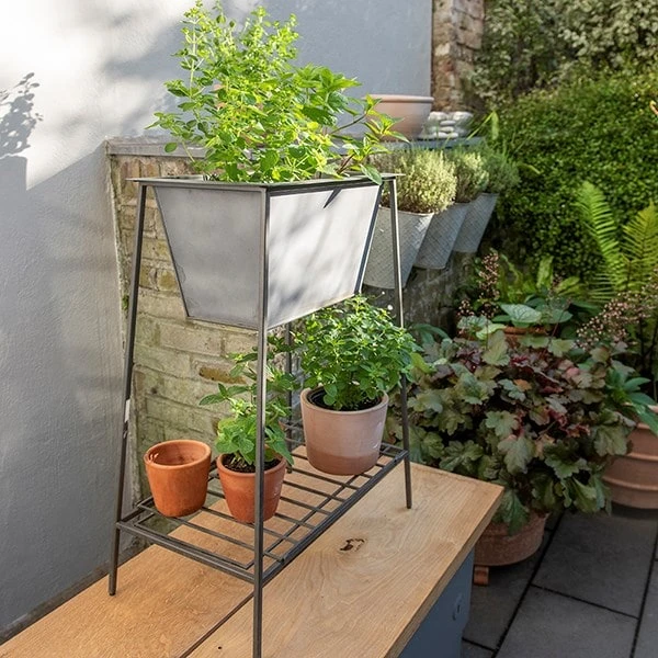 Trough On Stand With Shelf - Short 8 Trough On Stand With Shelf - Short - Image 6