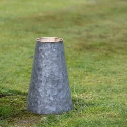 Kampi Gardeners Rain Gauge -Ever Bloom Gardens pr2000041709 card5 lg